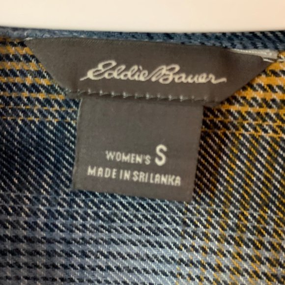 Eddie Bauer Plaid Long sleeved shirt - Picture 3 of 4